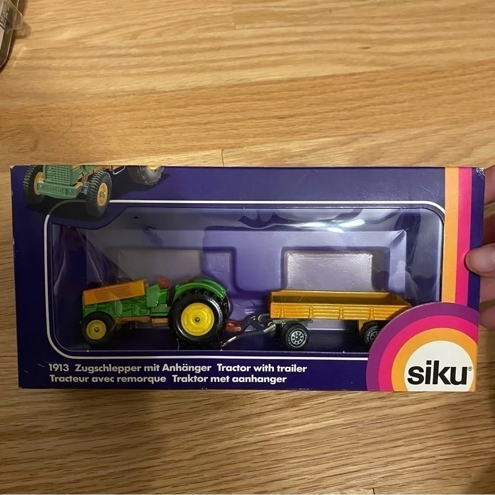 VINTAGE SIKU 1913 Tractor With Trailer NEW WEST GERMANY Zugschlepper Farm Toy